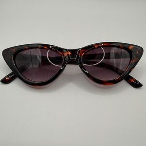 Tortoise Shell Cat Eye Sunglasses 100% UV Protection